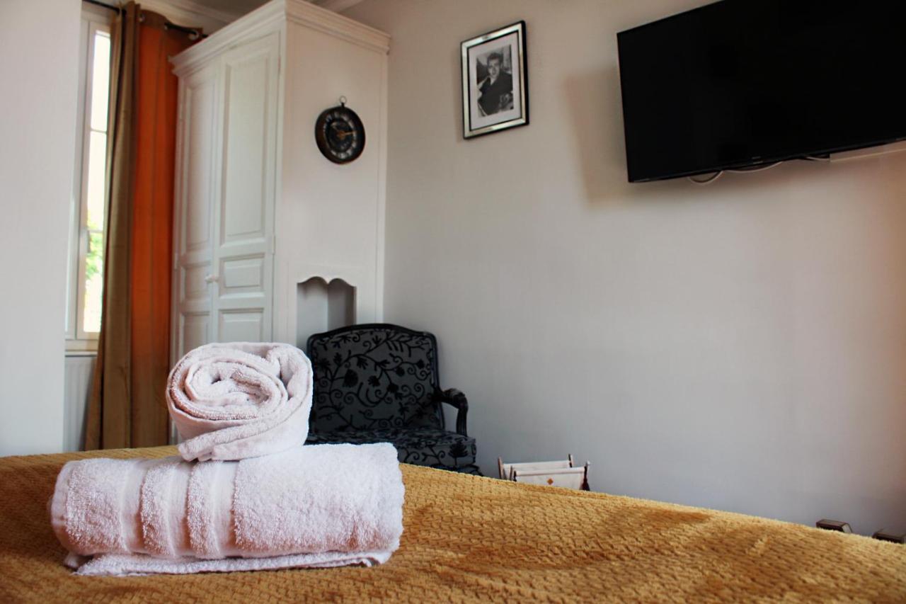 Maison Menadel อีฟโตต์ ภายนอก รูปภาพ